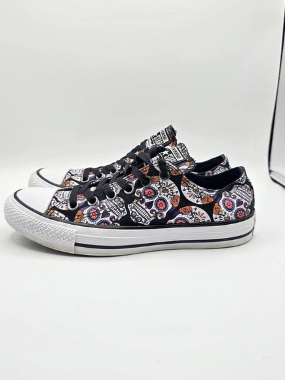 Converse Chuck Taylor All Star Skulls Sneakers Black & White US 8 Womens Walking - Picture 3 of 8